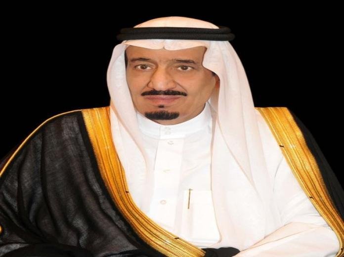 خادم الحرمين 53 - الملك سلمان يصل الرياض قادمًا من البحرين