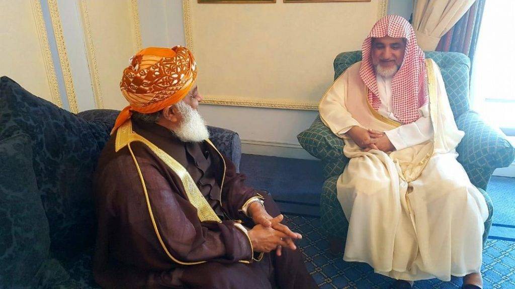 آل الشيخ يستقبل أمير جمعية علماء إسلام باكستان آل الشيخ يستقبل أمير جمعية علماء إسلام باكستان