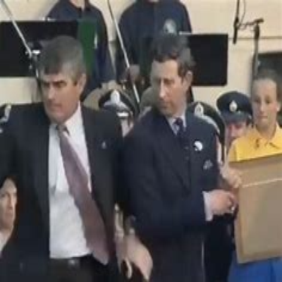 شاهد.. فيديو قديم لمحاولة اغتيال فاشلة للملك تشارلز الثالث في أستراليا - شاهد.. فيديو قديم لمحاولة اغتيال فاشلة للملك تشارلز الثالث في أستراليا