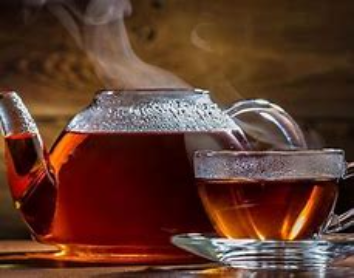 شرب الشاي الساخن - أسباب تبعدك عن شرب الشاي الساخن على معدة فارغة