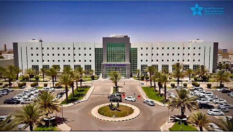 تنزيل - تدخل جراحي دقيق بمستشفى الملك فهد بتبوك يعيد البصر لطفلة